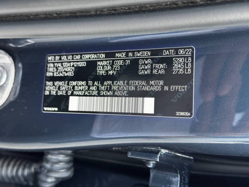 2023 Volvo XC60 B5 Ultimate Bright Theme