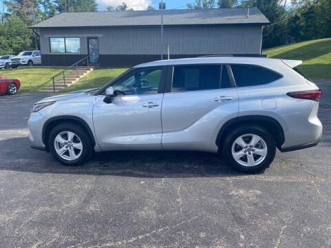 2023 Toyota Highlander LE