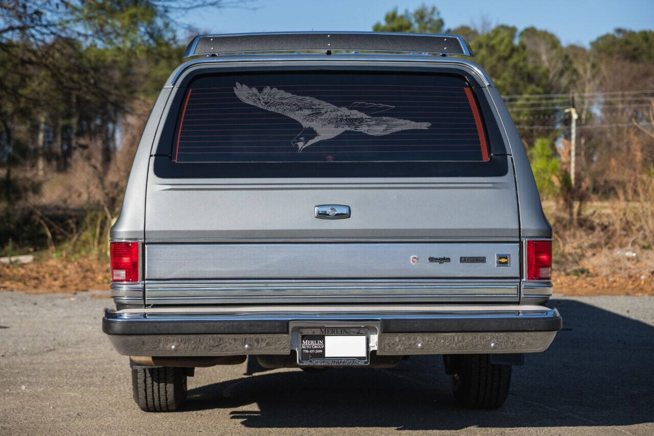 1988 Chevrolet Suburban 9