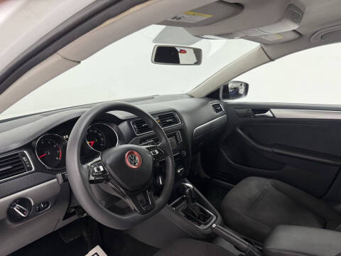 2016 Volkswagen Jetta