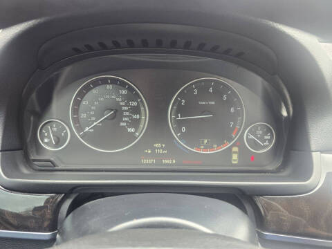 2015 BMW 5 Series 528i