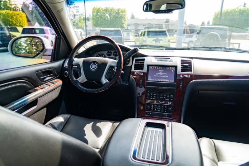 2013 Cadillac Escalade Premium