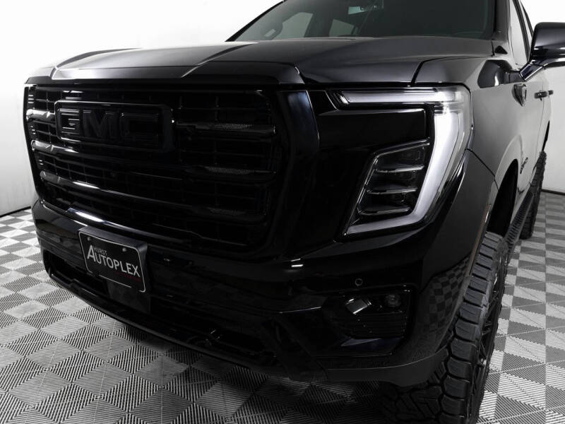 2025 GMC Yukon Elevation