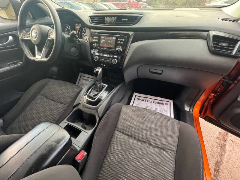 2017 Nissan Rogue Sport SV