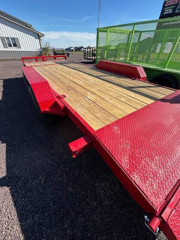 2026 Tomahawk 8.3 ft W X 20 ft L