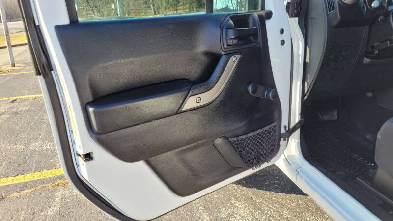 2016 Jeep Wrangler Willys Wheeler