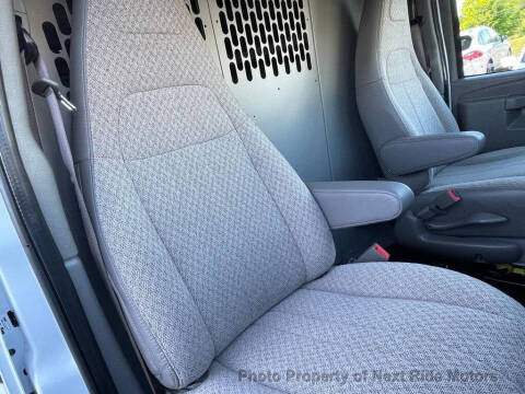 2022 Chevrolet Express 2500