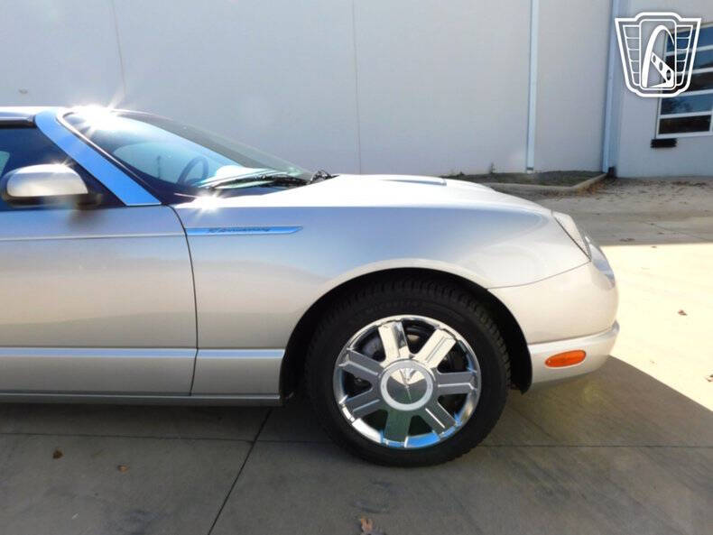 2005 Ford Thunderbird Deluxe