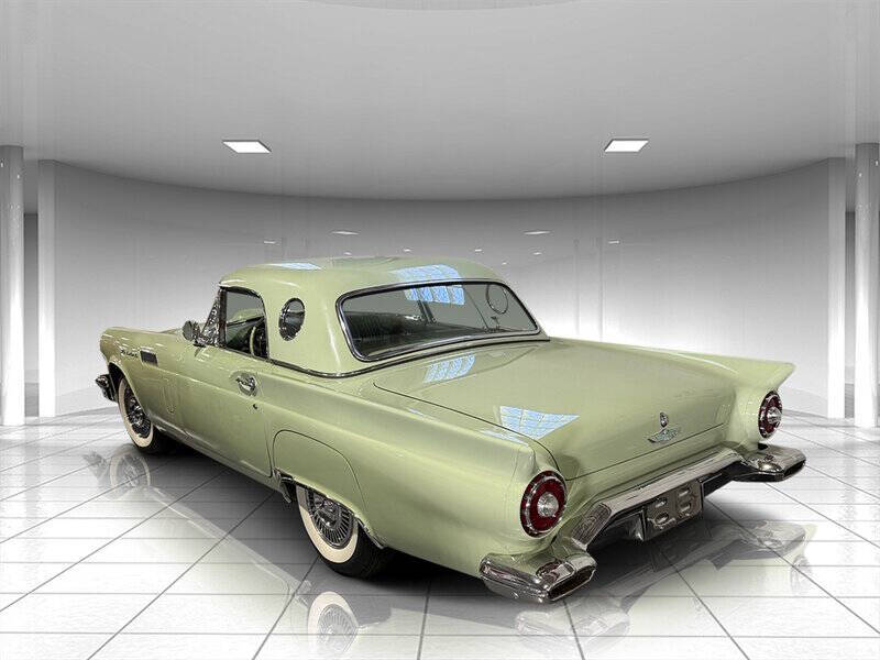 1957 Ford Thunderbird 3