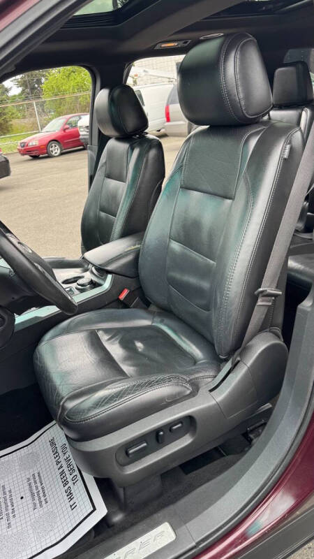 2011 Ford Explorer Limited