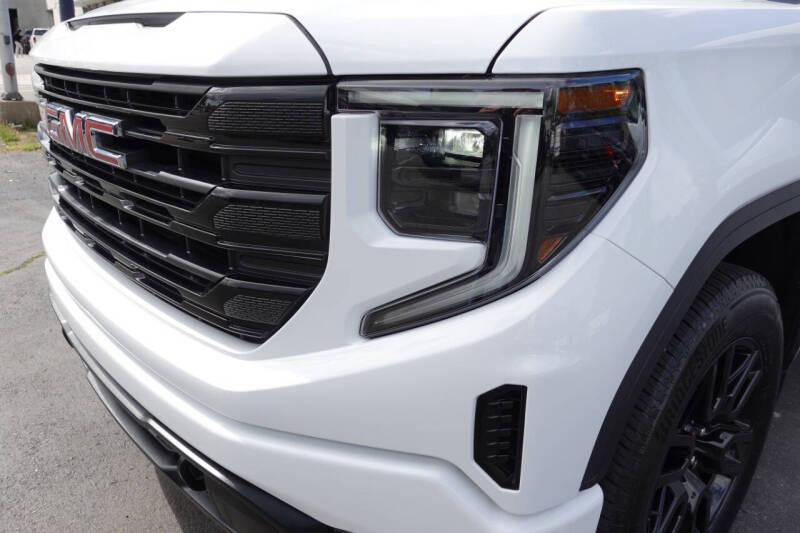 2024 GMC Sierra 1500 Elevation Standard