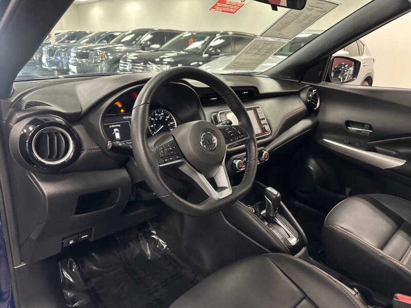 2020 Nissan Kicks SR