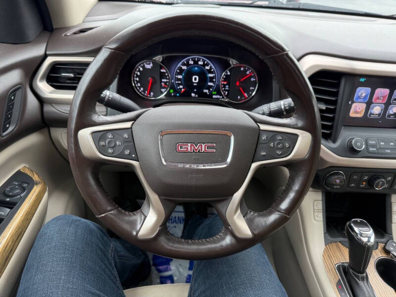 2017 GMC Acadia Denali