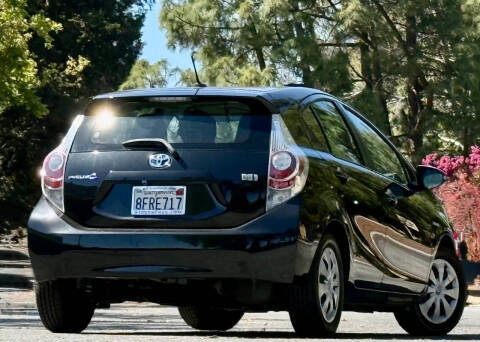 2014 Toyota Prius c Three