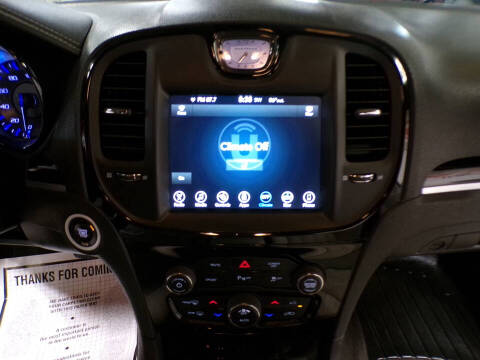 2017 Chrysler 300