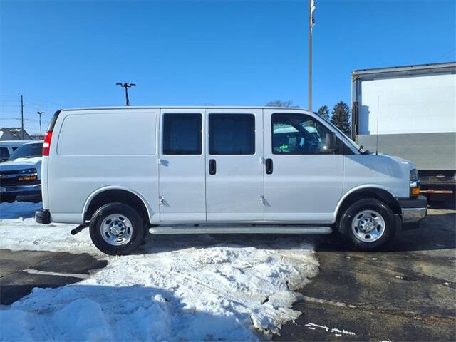 2024 Chevrolet Express 2500