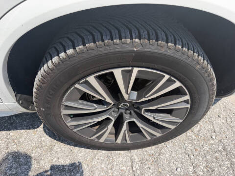 2020 Volvo XC90 T5 Momentum