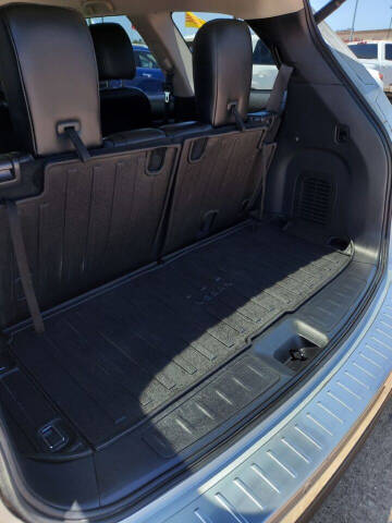 2017 Nissan Pathfinder SL