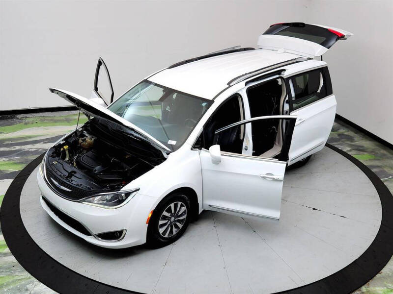 2020 Chrysler Pacifica Touring L Plus