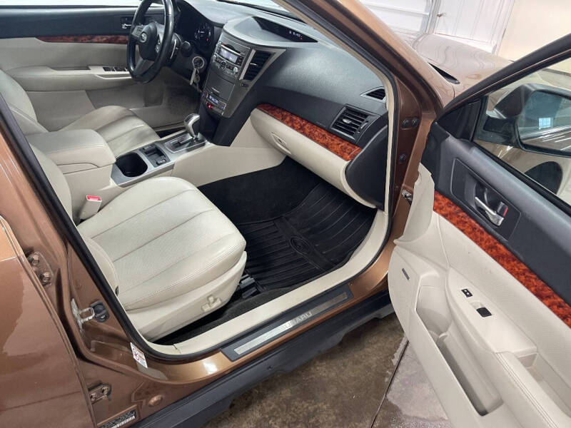 2011 Subaru Outback 2.5i Limited