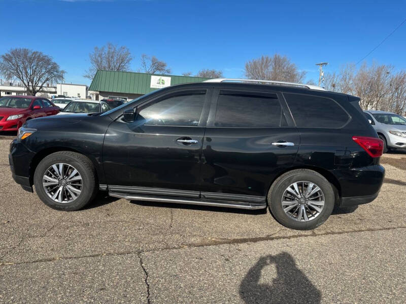 2019 Nissan Pathfinder S