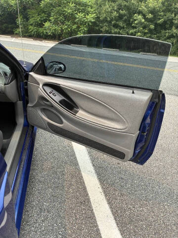 2004 Ford Mustang