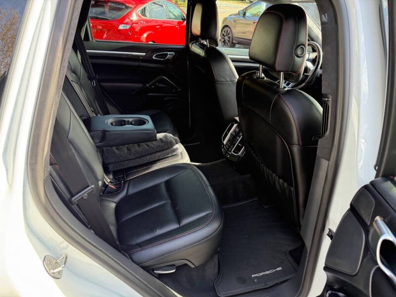 2017 Porsche Cayenne Turbo