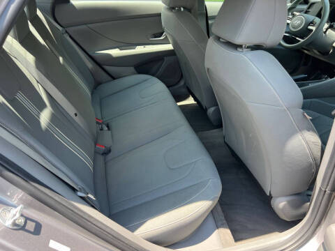 2022 Hyundai Elantra