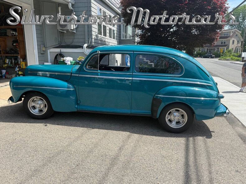 1946 Ford Super Deluxe