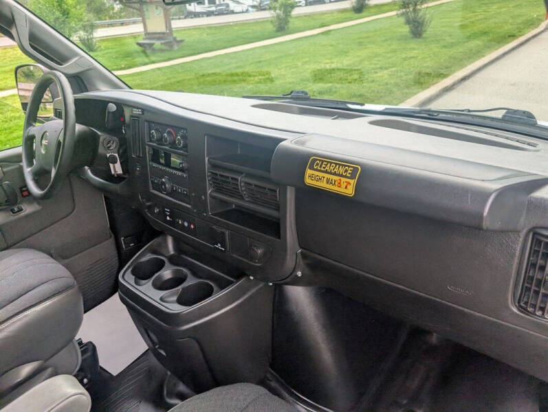 2020 GMC Savana 2500