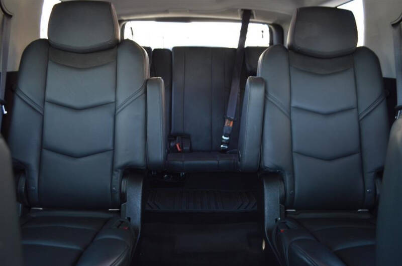 2015 Cadillac Escalade Luxury