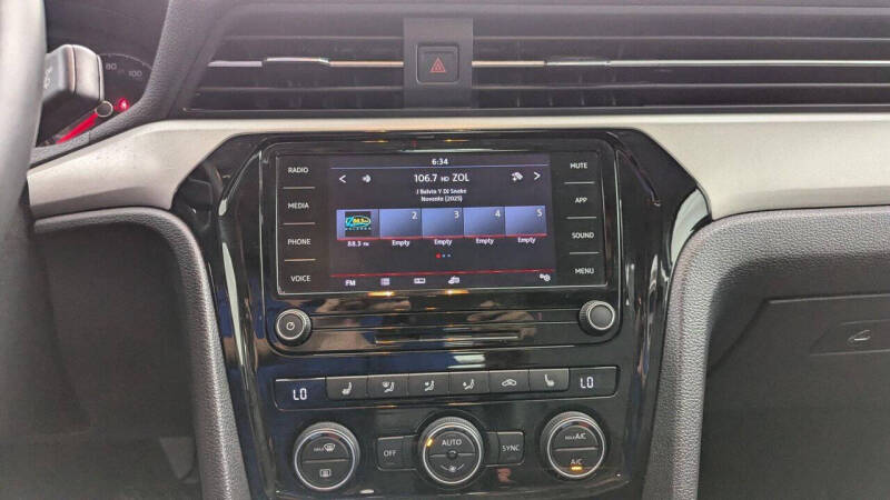 2022 Volkswagen Passat SE