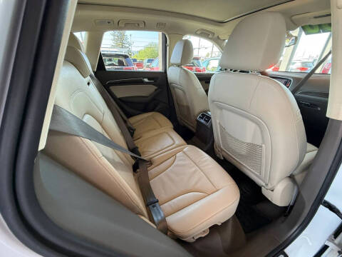 2017 Audi Q5 2.0T quattro Premium Plus