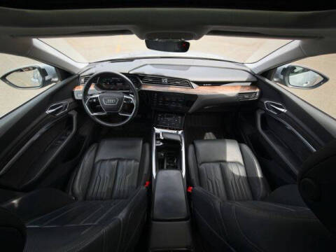 2019 Audi e-tron quattro Prestige