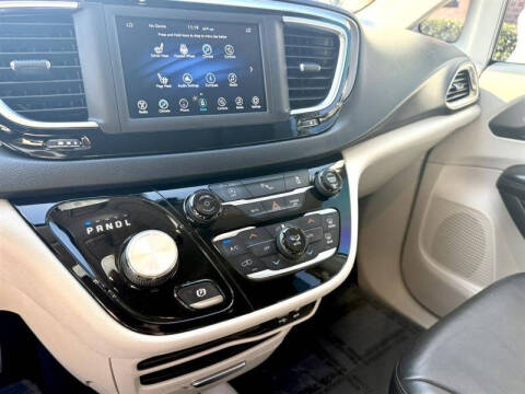 2020 Chrysler Pacifica Touring L