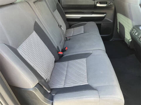 2017 Toyota Tundra SR5