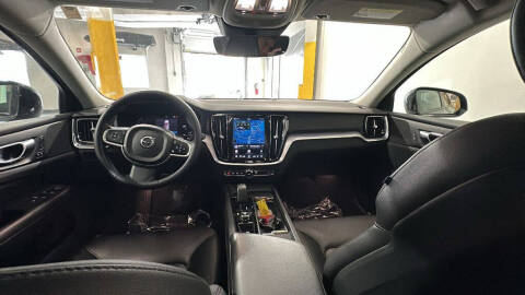 2023 Volvo S60 B5 Core Dark Theme