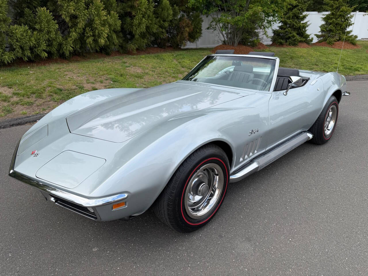 1969 Chevrolet Corvette 2