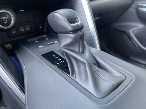 2023 Toyota Venza LE