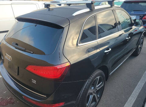 2015 Audi Q5 for sale at CLEAR CHOICE AUTOMOTIVE in Milwaukie OR