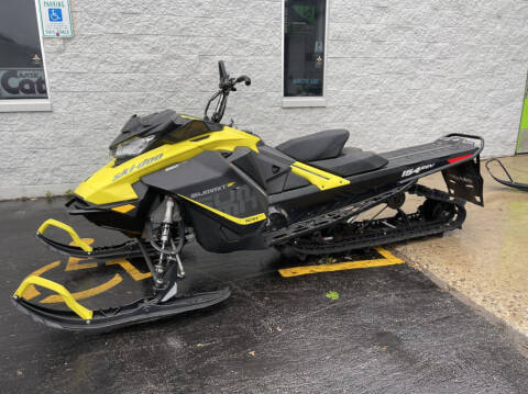 2018 Ski-Doo Summit® SP Shot PowderMax