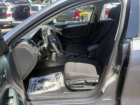 2015 Volkswagen Jetta