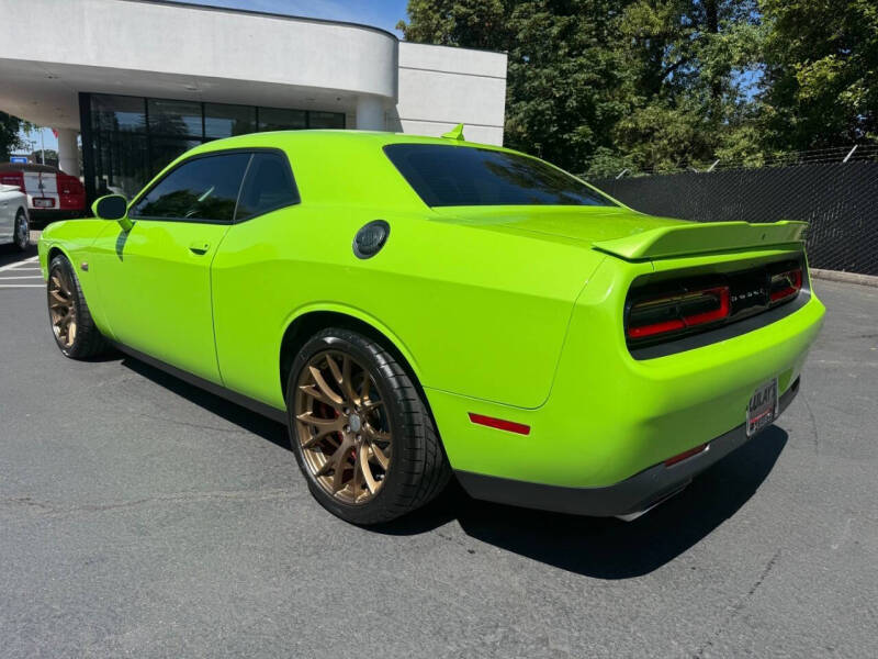2015 Dodge Challenger SRT 392