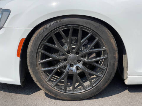 2017 Chrysler 300