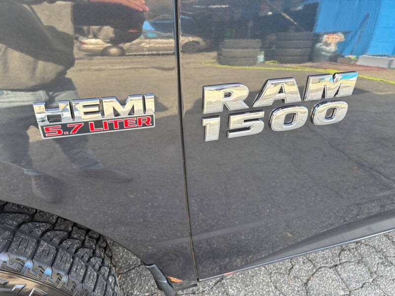2017 RAM 1500 SLT
