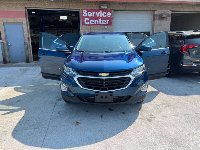 Used 2019 Chevrolet Equinox LT with VIN 2GNAXUEV0K6213656 for sale in Detroit, MI