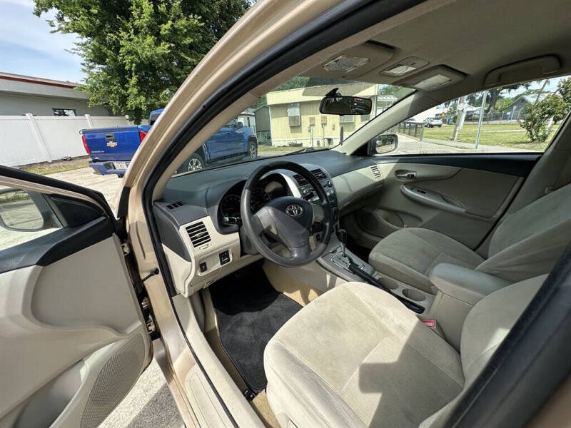 2011 Toyota Corolla LE