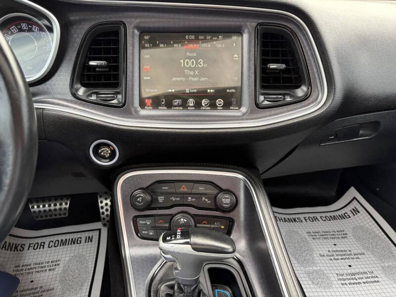 2015 Dodge Challenger SXT Plus