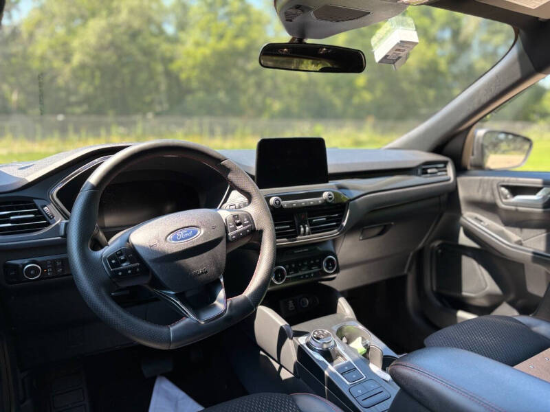 2025 Ford Escape ST-Line Select