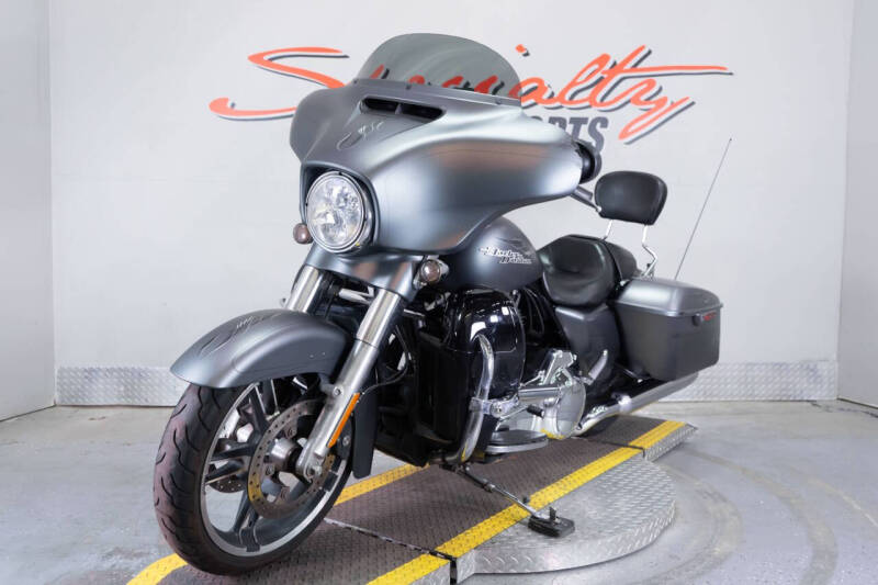 2016 Harley-Davidson Street Glide Special